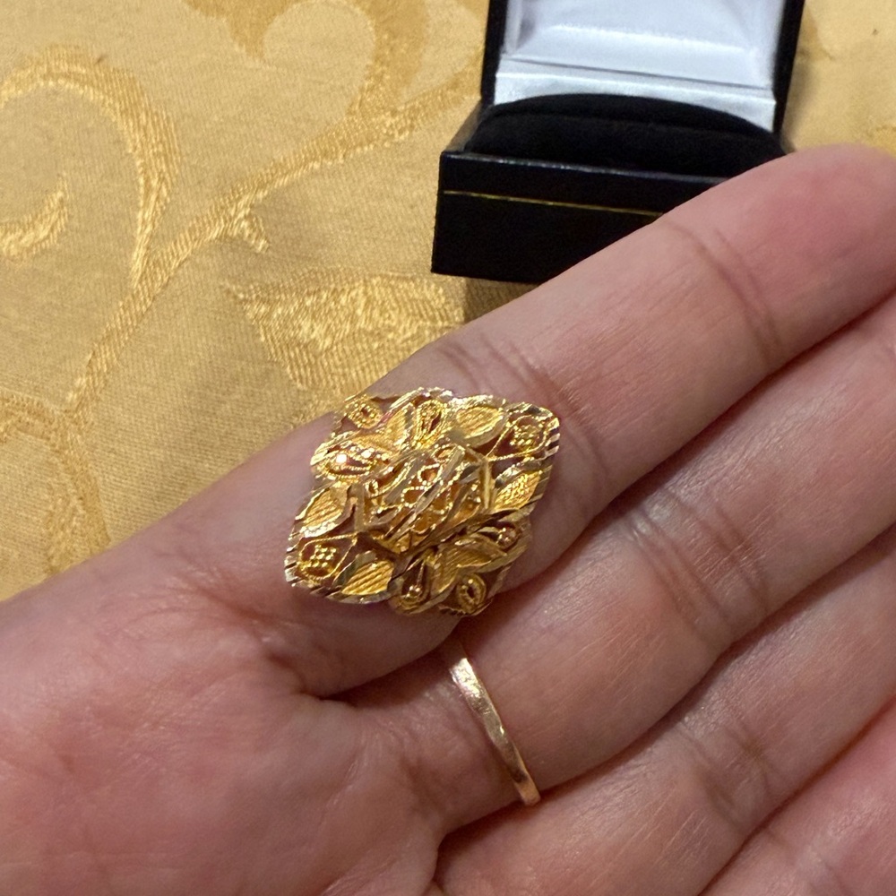 21k Solid Gold Leaf Ring Size 8 - image 6